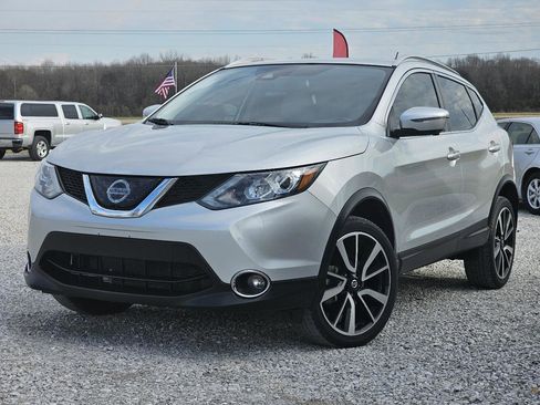 Used 2019 Nissan Rogue Sport SL w/ Premium Package image 2