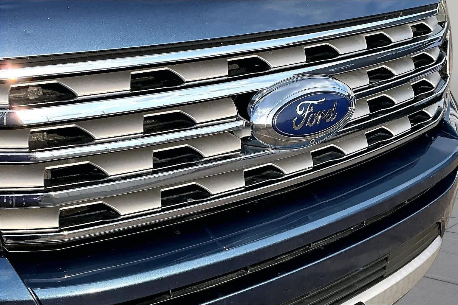 Used 2020 Ford Expedition Limited w/ Special Edition Package RWD image 30