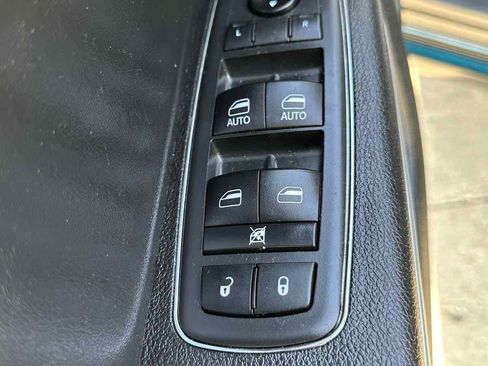 Used 2019 Dodge Charger SXT w/ Leather Interior Group RWD image 24