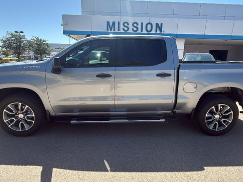 Used 2025 Chevrolet Silverado 1500 Custom RWD image 4