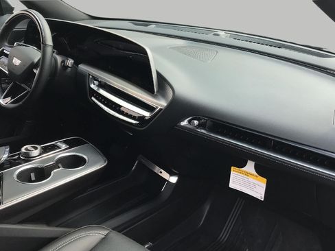Used 2026 Cadillac Lyriq Sport w/ LPO, Floor Liner Package RWD image 11