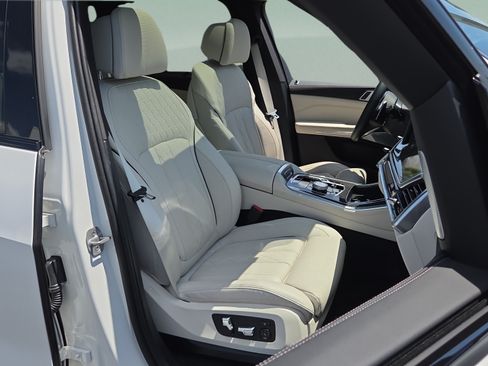 Certified 2025 BMW X5 M60i w/ Executive Package AWD/4WD image 18
