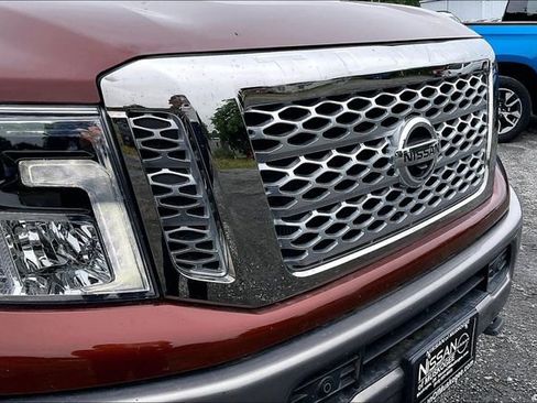 Used 2017 Nissan Titan Platinum Reserve AWD/4WD image 31