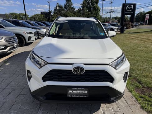 Used 2020 Toyota RAV4 XLE Premium AWD/4WD image 38