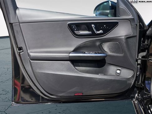 Used 2025 Mercedes-Benz C 300 Sedan image 26