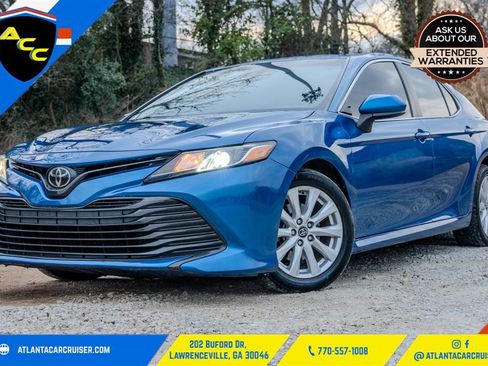 Used 2019 Toyota Camry LE image 1
