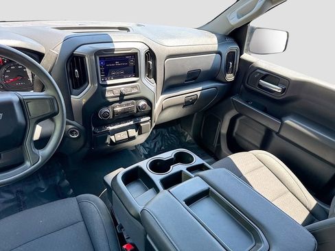Used 2024 Chevrolet Silverado 1500 Custom Trail Boss w/ Turbomax Blackout Package AWD/4WD image 21