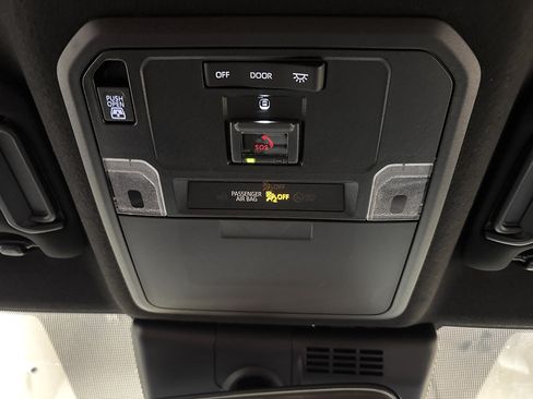 New 2026 Toyota 4Runner SR5 AWD/4WD image 15