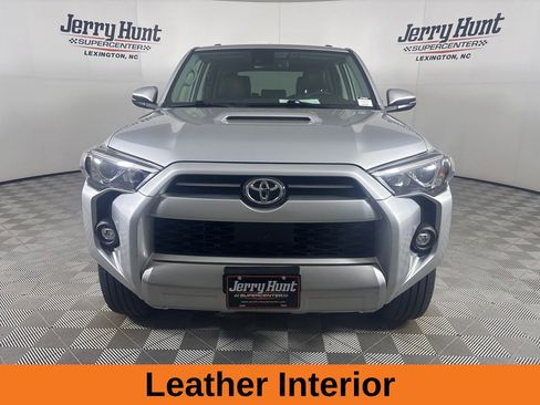 Used 2021 Toyota 4Runner TRD Off-Road Premium w/ Moonroof Package AWD/4WD image 4