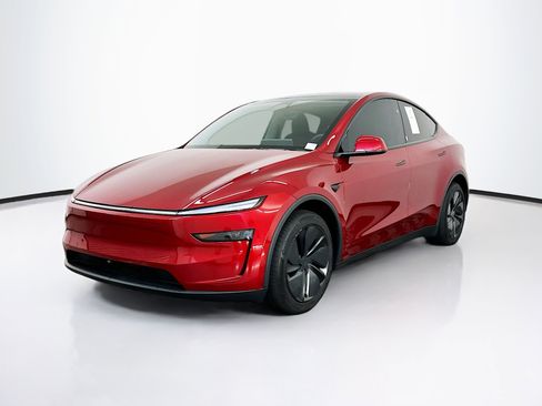 Used 2026 Tesla Model Y Long Range AWD/4WD image 3