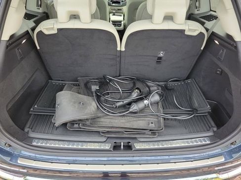 Used 2024 Volvo XC90 T8 Plus w/ Protection Package Premier AWD/4WD image 8
