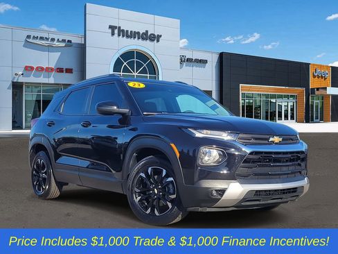 Used 2023 Chevrolet TrailBlazer LT w/ Convenience Package image 1