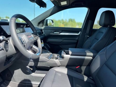 Used 2026 GMC Terrain Elevation w/ Elevation Premium Package image 11