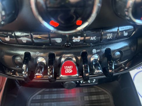 Used 2017 MINI Cooper Clubman S image 34