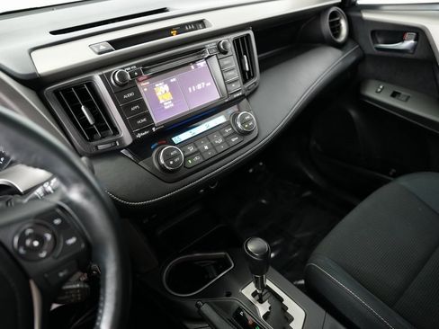 Used 2017 Toyota RAV4 XLE image 19