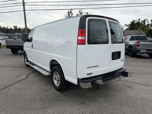 Used 2025 GMC Savana 2500 w/ Driver Convenience Package RWD image 4