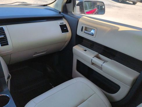 Used 2019 Ford Flex SEL w/ Equipment Group 202A FWD image 17