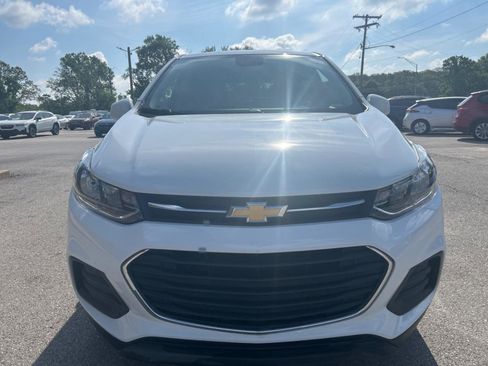 Used 2022 Chevrolet Trax LS w/ Tint and Cruise Package AWD/4WD image 2
