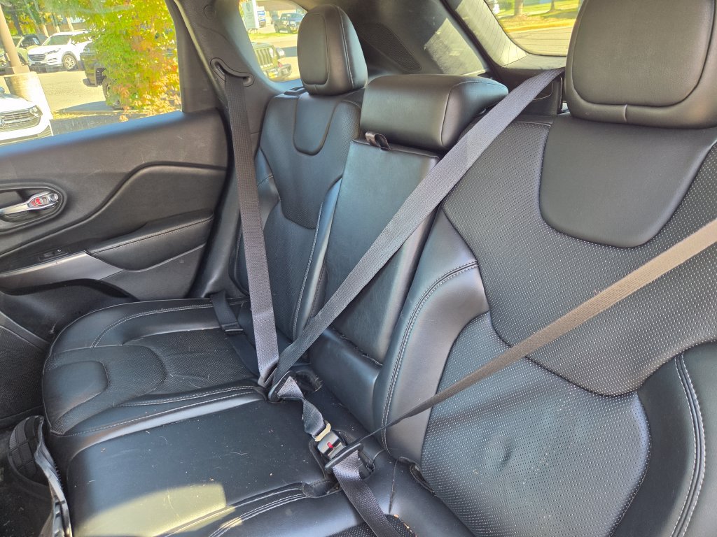 Used 2020 Jeep Cherokee Limited AWD/4WD image 20