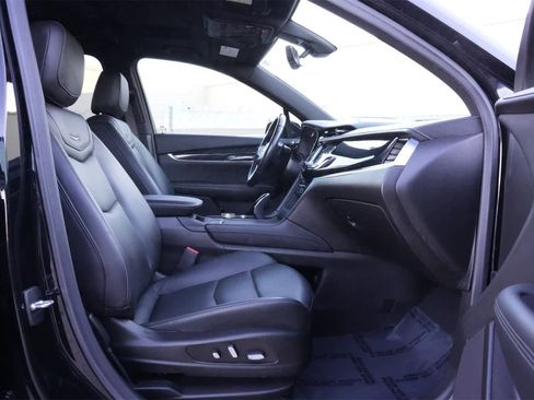 Used 2022 Cadillac XT6 Premium Luxury w/ Technology Package image 23