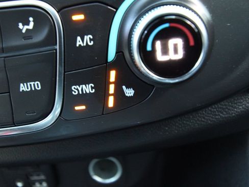 Used 2023 Chevrolet Traverse RS AWD/4WD image 15