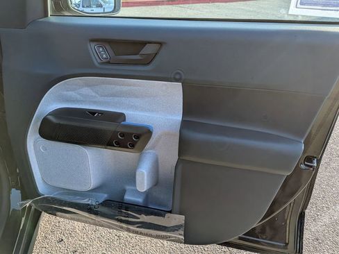 New 2026 Ford Maverick XLT w/ XLT Luxury Package FWD image 16