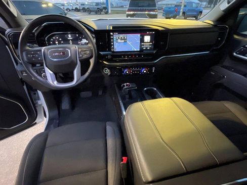 Used 2025 GMC Sierra 1500 Elevation w/ Preferred Package image 22