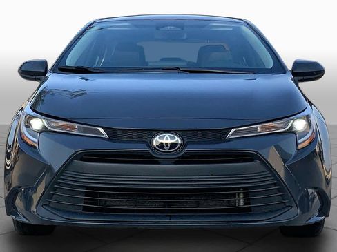 Used 2025 Toyota Corolla LE FWD image 4