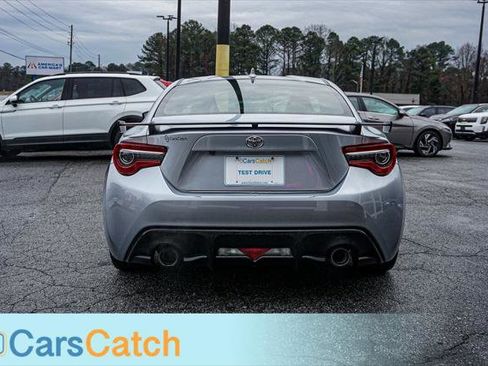 Used 2018 Toyota 86 image 14