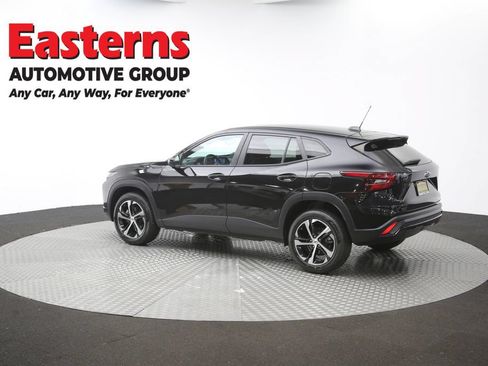 Used 2024 Chevrolet Trax RS FWD image 61