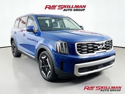 Used 2023 Kia Telluride S w/ S Sunroof Package