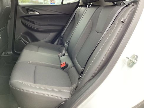 Used 2025 Buick Encore GX Preferred AWD/4WD image 18