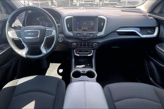 Used 2024 GMC Terrain SLE w/ Elevation Edition FWD image 15