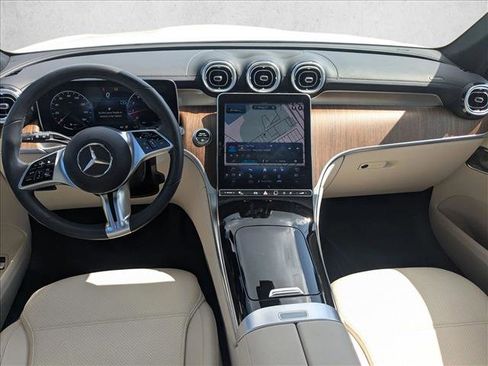 Used 2023 Mercedes-Benz GLC 300 4MATIC w/ Exclusive Trim Package image 18