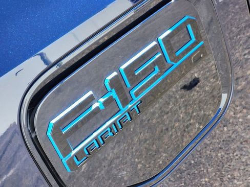 Used 2024 Ford F150 Lightning Lariat image 19