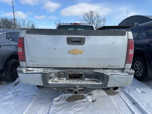Used 2012 Chevrolet Silverado 2500 W/T w/ Snow Plow Prep Package image 13