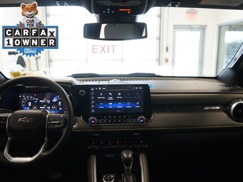 Used 2024 Chevrolet Colorado ZR2 w/ Technology Package image 32