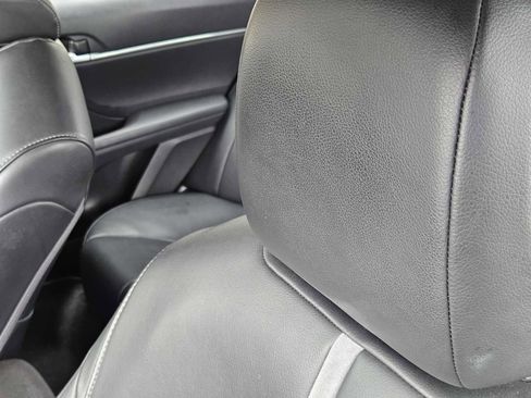 Used 2021 Toyota Camry SE image 15