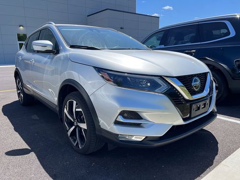 Used 2020 Nissan Rogue Sport SL w/ Premium Package AWD/4WD image 7