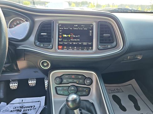 Used 2022 Dodge Challenger R/T Scat Pack RWD image 22