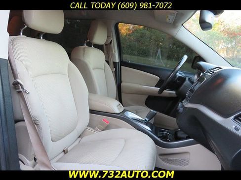 Used 2015 Dodge Journey SXT w/ Flexible Seating Group image 7