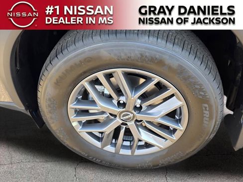 New 2026 Nissan Rogue S image 19