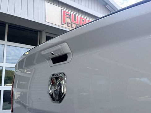 Used 2021 RAM 3500 Big Horn AWD/4WD image 9