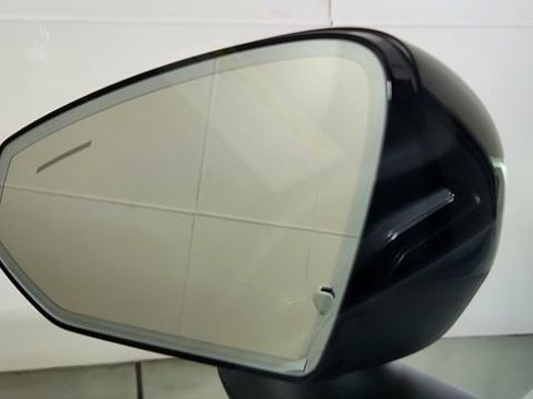 New 2026 Volvo EX30 Plus w/ Protection Package Premier AWD/4WD image 13
