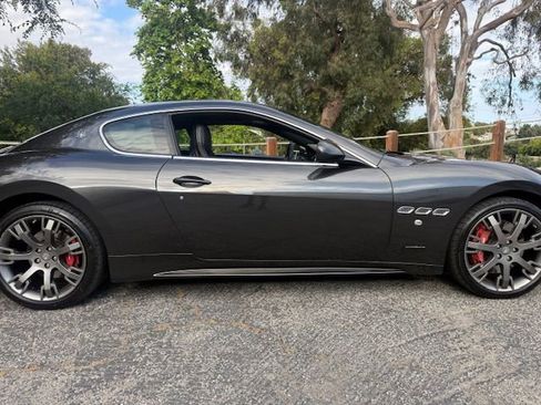 Used 2018 Maserati GranTurismo Sport RWD image 32