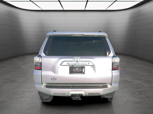 Used 2022 Toyota 4Runner SR5 Premium w/ Moonroof Package image 4