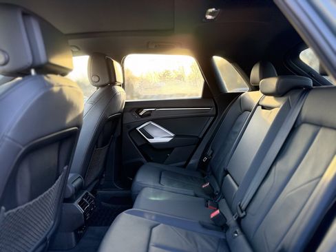 Certified 2025 Audi Q3 2.0T Premium w/ Convenience Package image 22