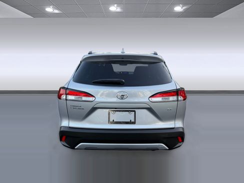 Certified 2024 Toyota Corolla Cross LE w/ Moonroof Package image 10