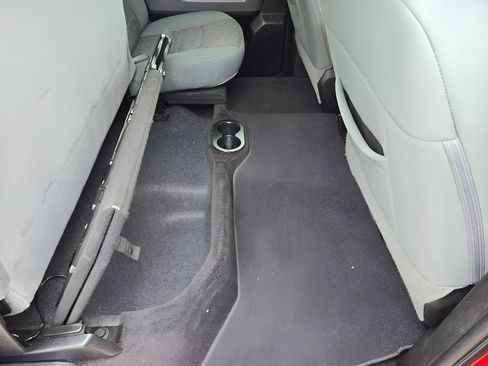 Used 2018 RAM 2500 SLT w/ Luxury Group AWD/4WD image 12