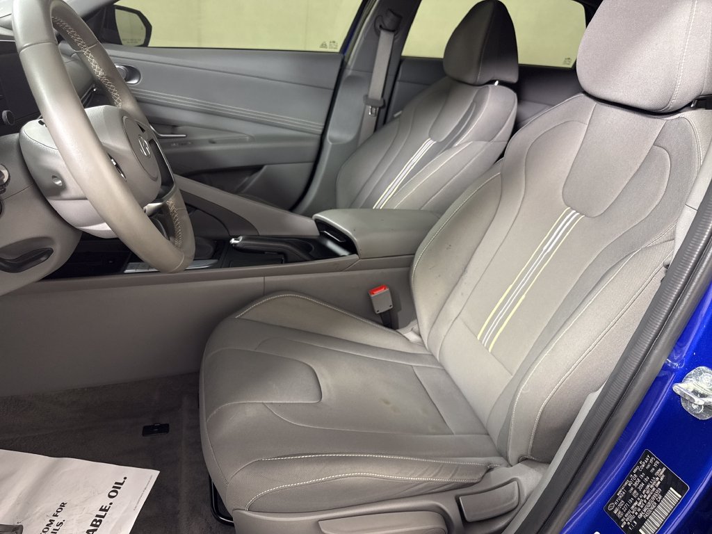 Used 2025 Hyundai Elantra Sport FWD image 13